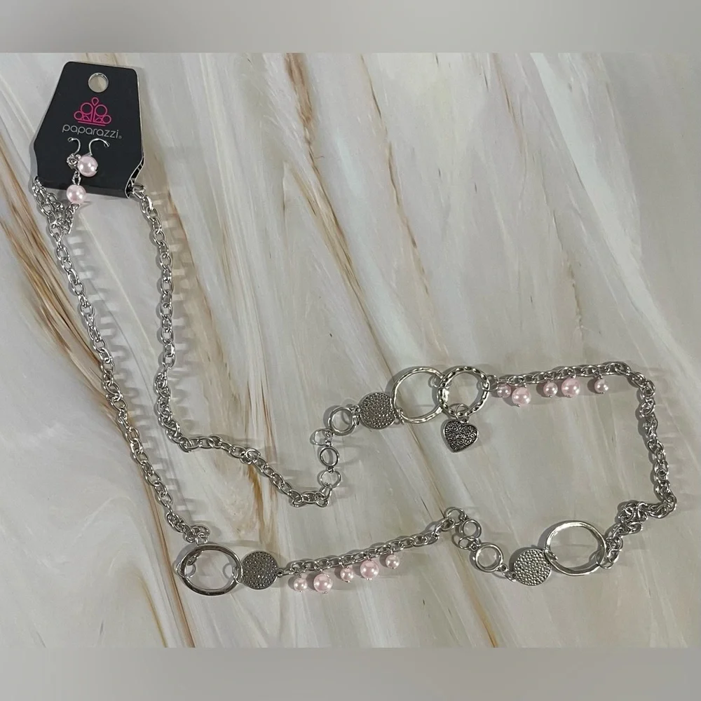 NEW Paparazzi Silver and Pink Necklace with Classic Link Design